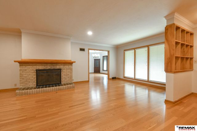 701 S Cotner Boulevard, Lincoln, NE 68510