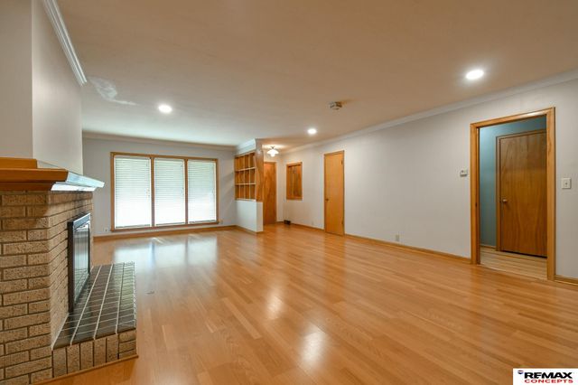 701 S Cotner Boulevard, Lincoln, NE 68510
