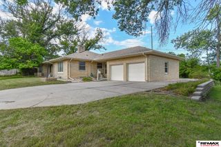701 S Cotner Boulevard, Lincoln, NE 68510