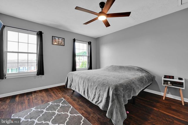 208 COUNTRY RIDGE DR, Red Lion, PA 17356