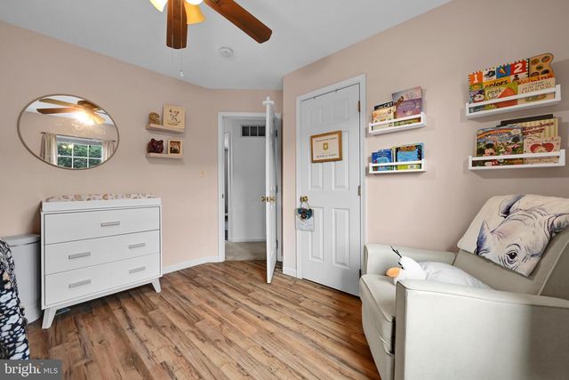 208 COUNTRY RIDGE DR, Red Lion, PA 17356