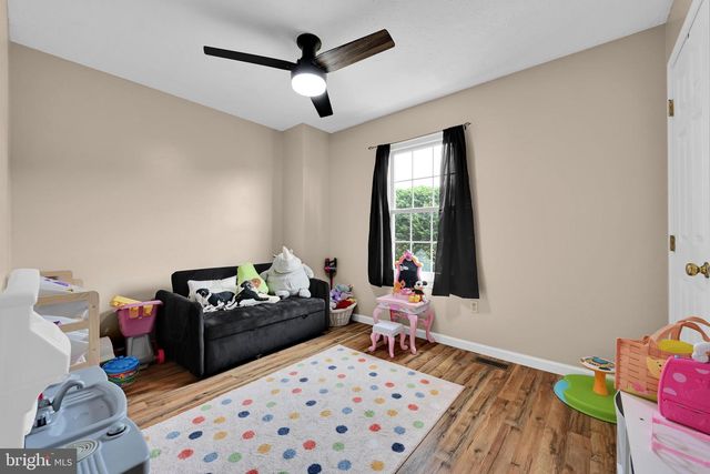 208 COUNTRY RIDGE DR, Red Lion, PA 17356