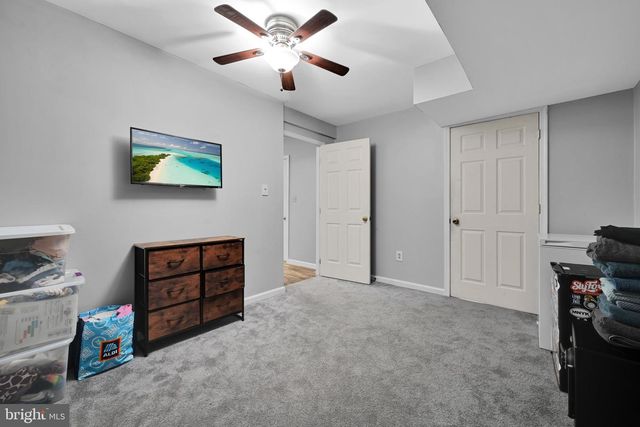 208 COUNTRY RIDGE DR, Red Lion, PA 17356