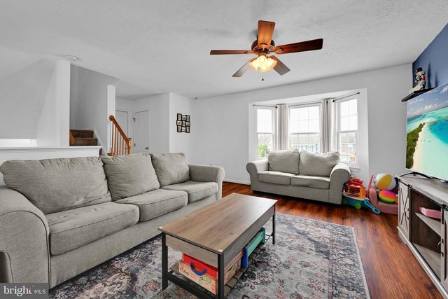 208 COUNTRY RIDGE DR, Red Lion, PA 17356