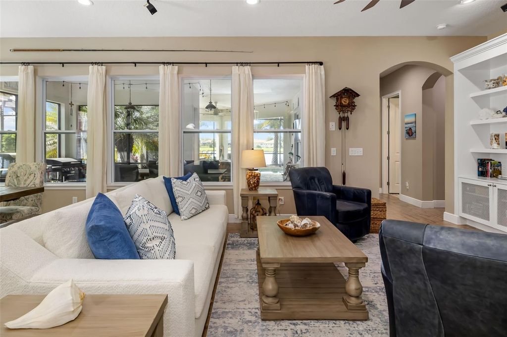 Image 15 of property listing at 10107 CARNOUSTIE PLACE, Bradenton, FL 34211