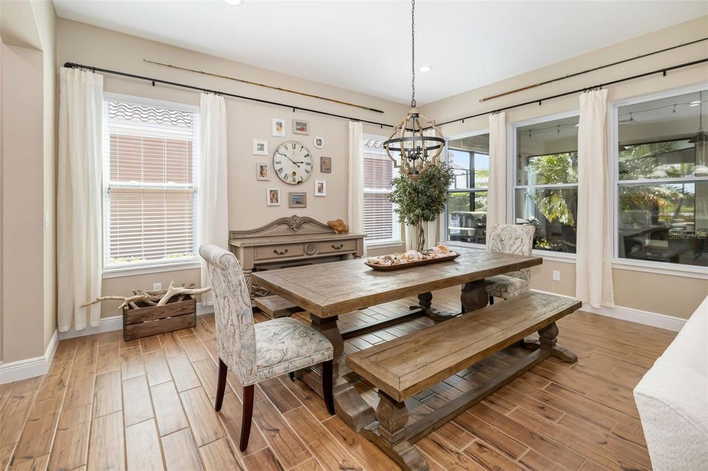 Image 18 of property listing at 10107 CARNOUSTIE PLACE, Bradenton, FL 34211