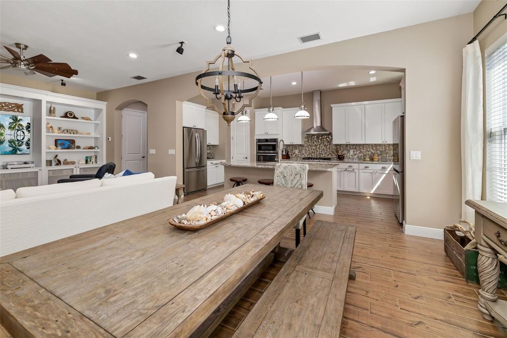 Image 19 of property listing at 10107 CARNOUSTIE PLACE, Bradenton, FL 34211