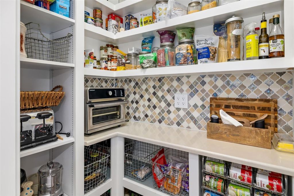 Image 24 of property listing at 10107 CARNOUSTIE PLACE, Bradenton, FL 34211