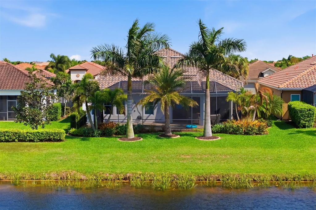 Image 57 of property listing at 10107 CARNOUSTIE PLACE, Bradenton, FL 34211