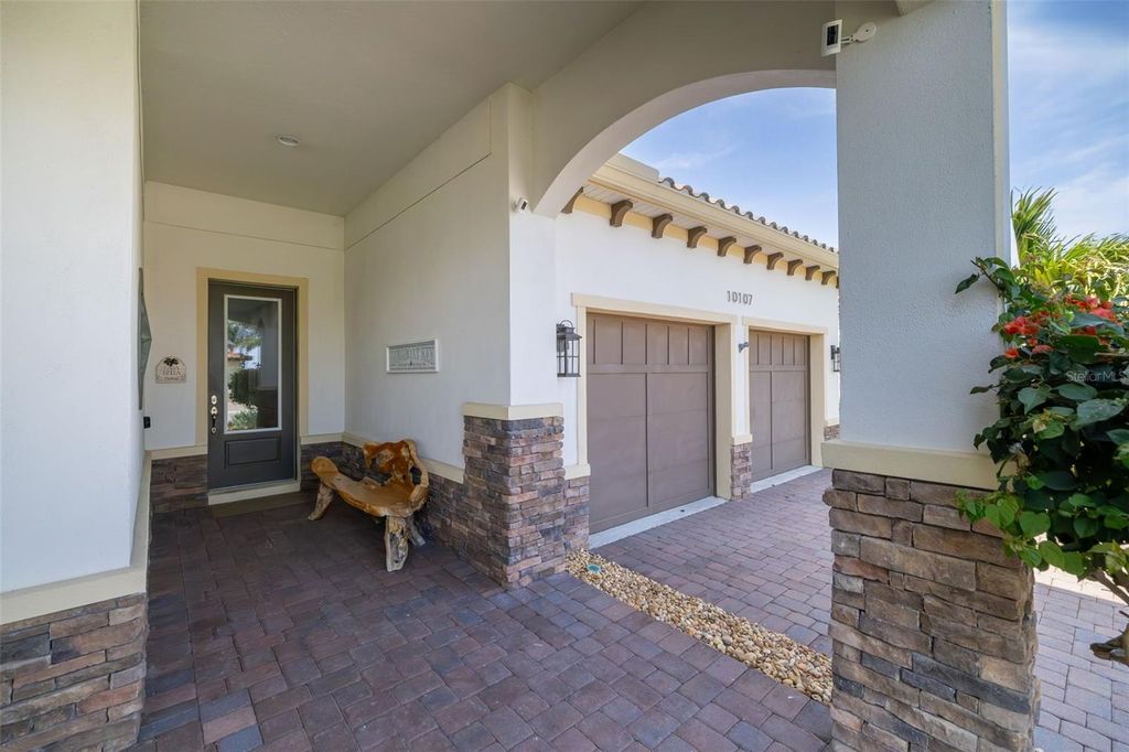 Image 61 of property listing at 10107 CARNOUSTIE PLACE, Bradenton, FL 34211