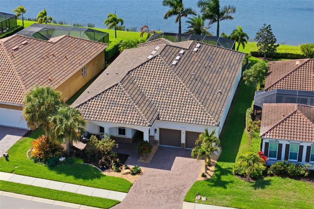 Image 66 of property listing at 10107 CARNOUSTIE PLACE, Bradenton, FL 34211