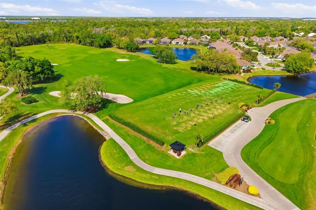 Image 85 of property listing at 10107 CARNOUSTIE PLACE, Bradenton, FL 34211