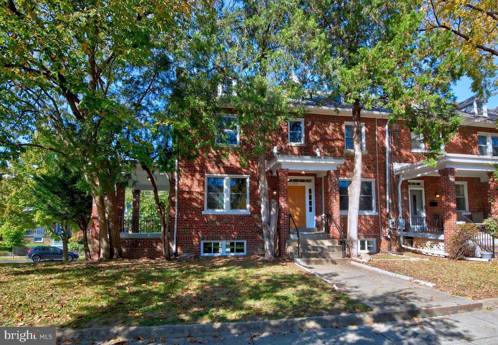 5200 KANSAS AVE NW, Washington, DC 20011