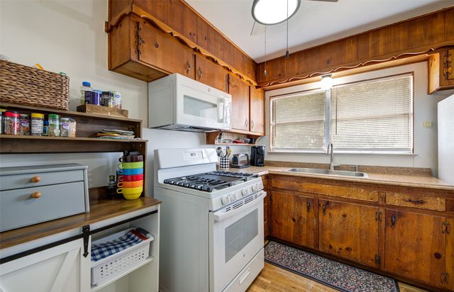 716 County Road 4757, Boyd, TX 76023