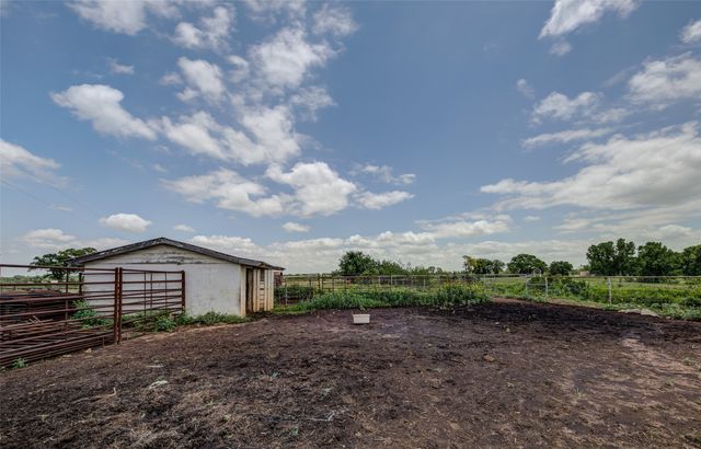 716 County Road 4757, Boyd, TX 76023