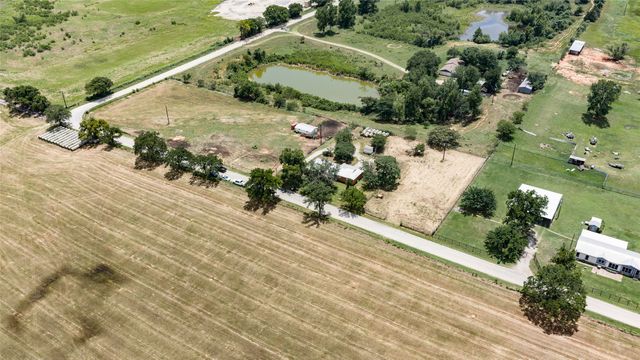 716 County Road 4757, Boyd, TX 76023