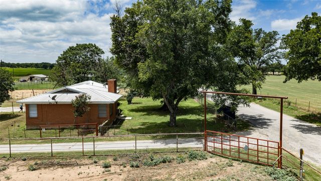 716 County Road 4757, Boyd, TX 76023