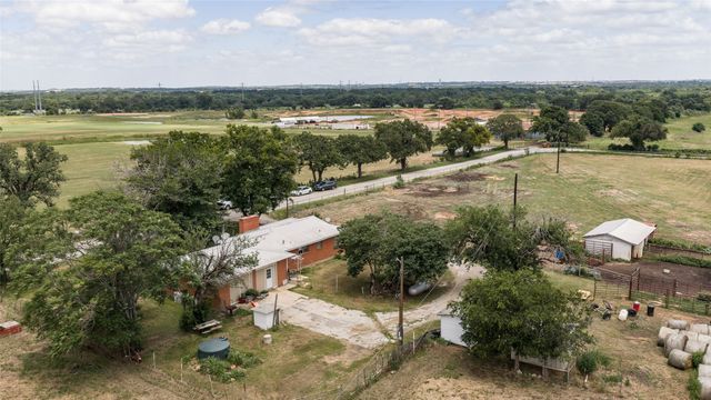 716 County Road 4757, Boyd, TX 76023
