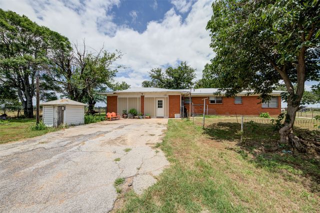 716 County Road 4757, Boyd, TX 76023