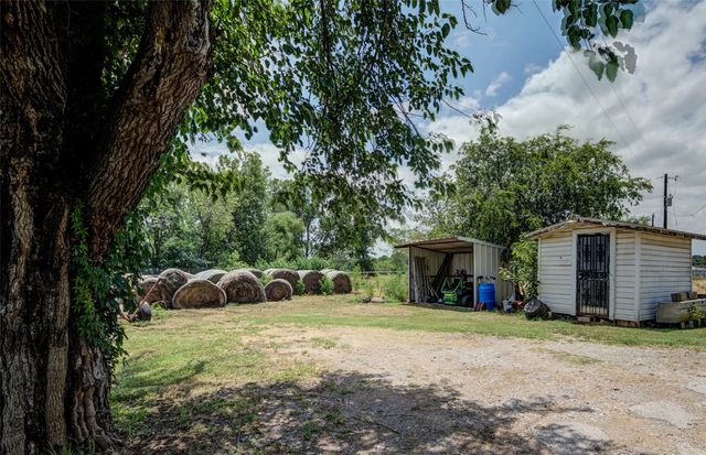 716 County Road 4757, Boyd, TX 76023