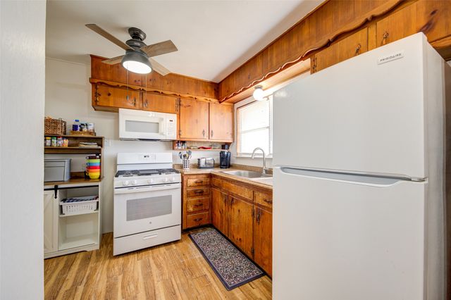 716 County Road 4757, Boyd, TX 76023