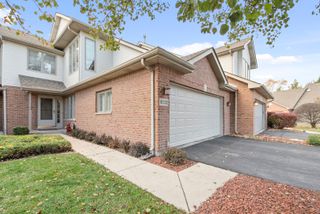 18332 Pond View Court, Tinley Park, IL 60477