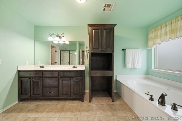 14178 N 108th East Avenue, Collinsville, OK 74021