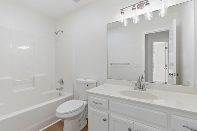 1710 Tellico Dr, Thompsons Station, TN 37179