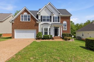 1710 Tellico Dr, Thompsons Station, TN 37179