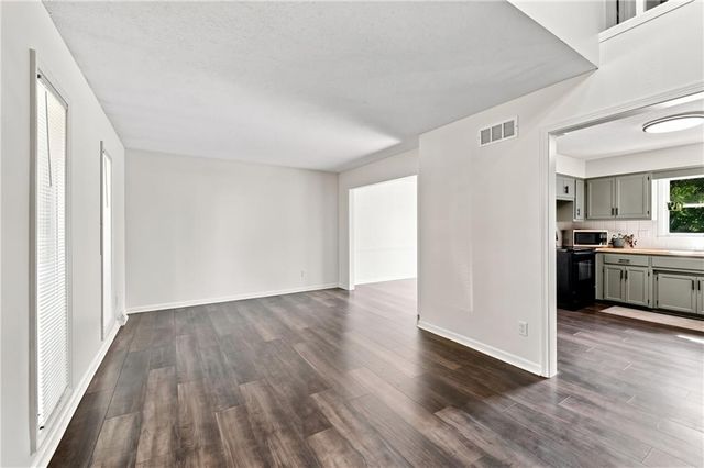 2103 NE 79th Terrace, Kansas City, MO 64118