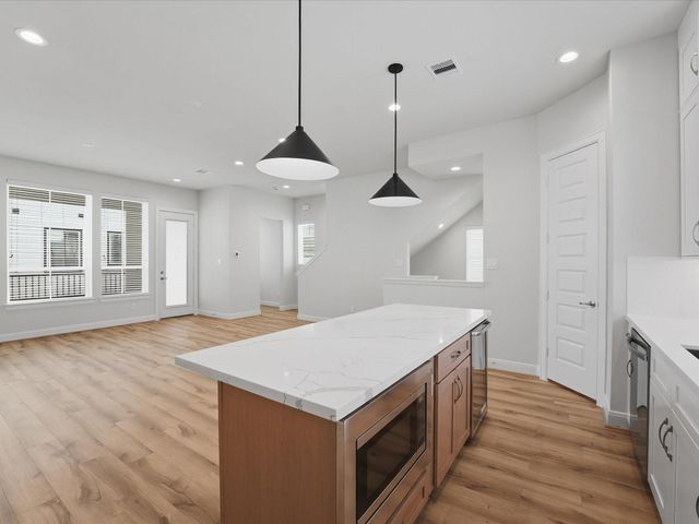 2706 Grand Fountains Drive H, Houston, TX 77054