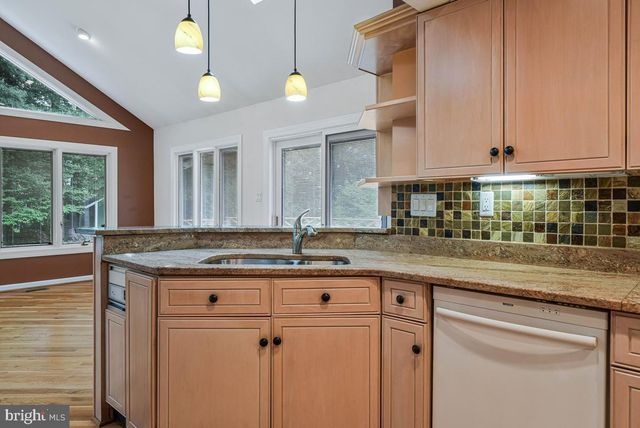 1604 OLD STAGE RD, Alexandria, VA 22308