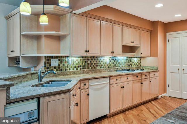 1604 OLD STAGE RD, Alexandria, VA 22308