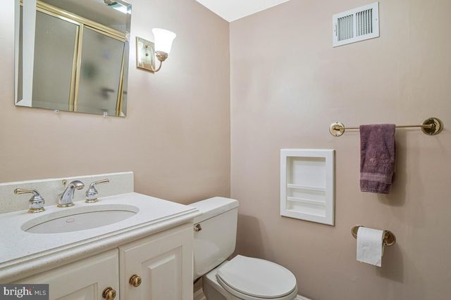 1604 OLD STAGE RD, Alexandria, VA 22308