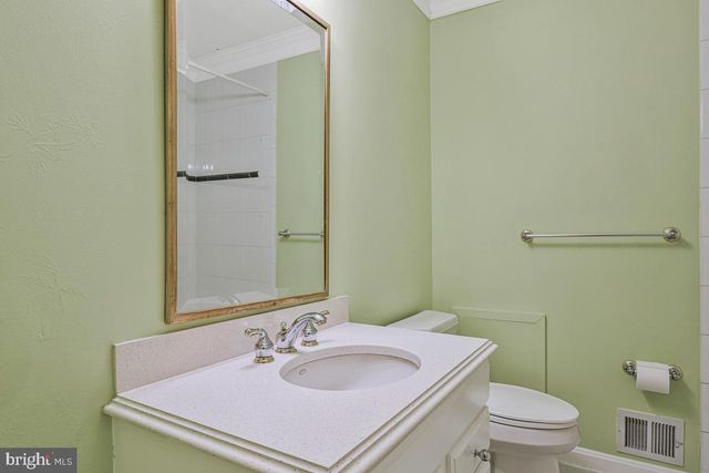 1604 OLD STAGE RD, Alexandria, VA 22308