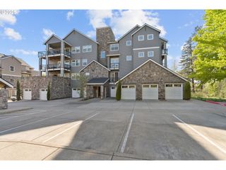 11525 Se BATELEUR Way C6, Happy Valley, OR 97086