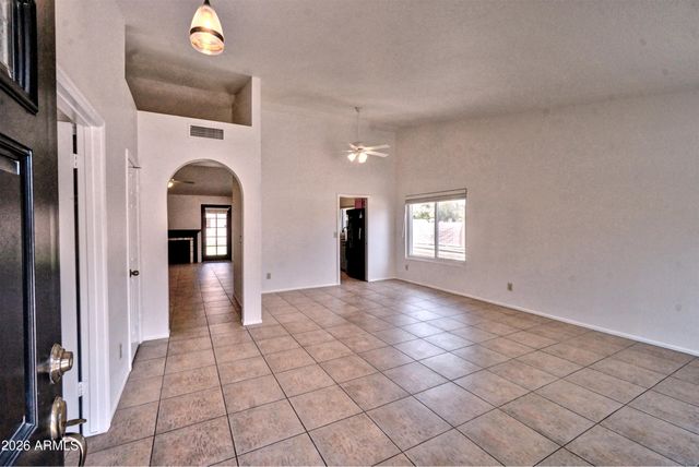 15041 S 39TH Place, Phoenix, AZ 85044
