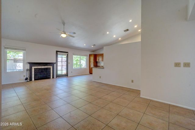 15041 S 39TH Place, Phoenix, AZ 85044