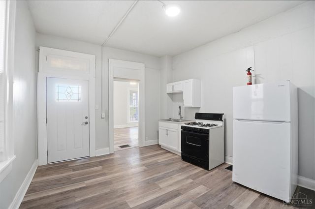 506 Maple Street, Elmwood Place, OH 45216