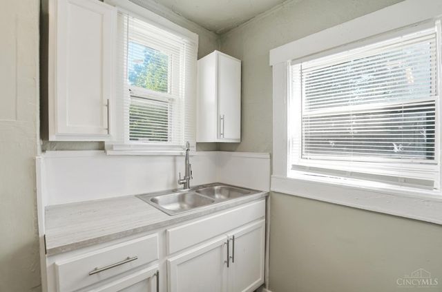 506 Maple Street, Elmwood Place, OH 45216