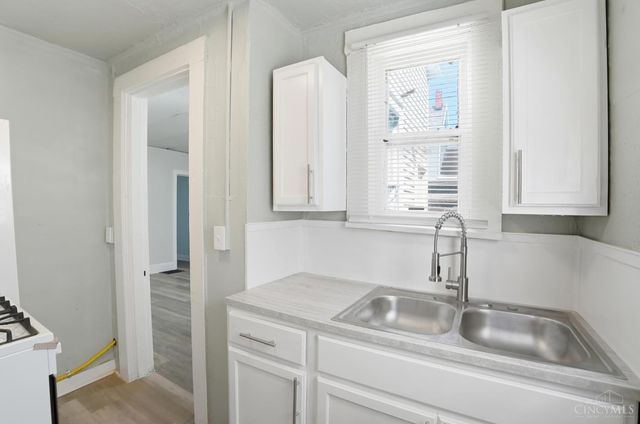 506 Maple Street, Elmwood Place, OH 45216