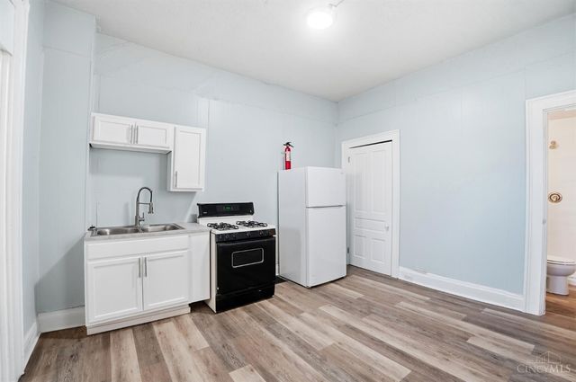 506 Maple Street, Elmwood Place, OH 45216