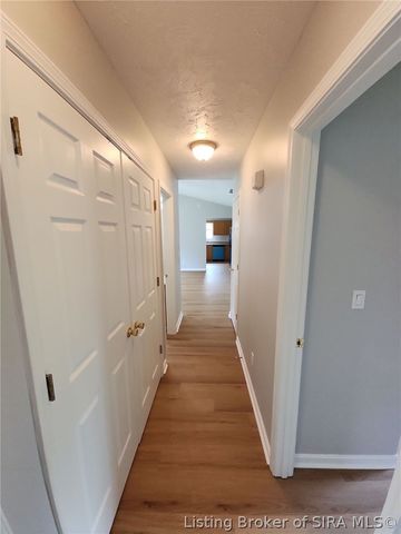 405 Parker Place, Jeffersonville, IN 47130