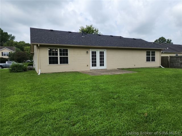 405 Parker Place, Jeffersonville, IN 47130