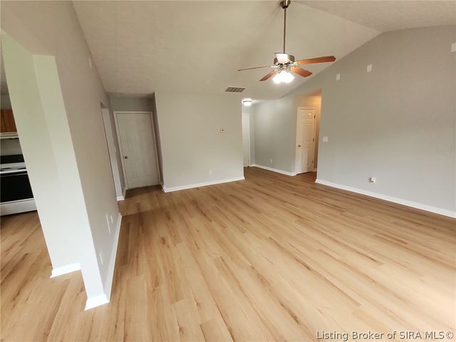 405 Parker Place, Jeffersonville, IN 47130