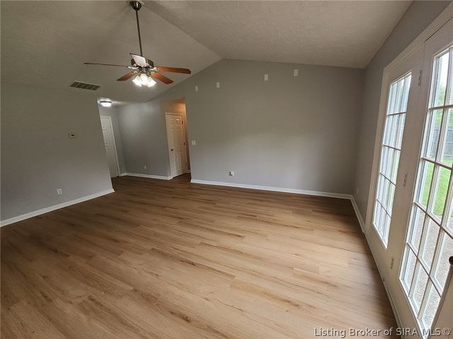 405 Parker Place, Jeffersonville, IN 47130