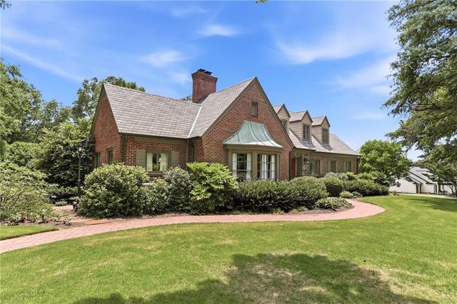 511 Dixon Drive, Gainesville, GA 30501