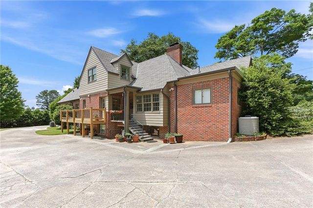 511 Dixon Drive, Gainesville, GA 30501