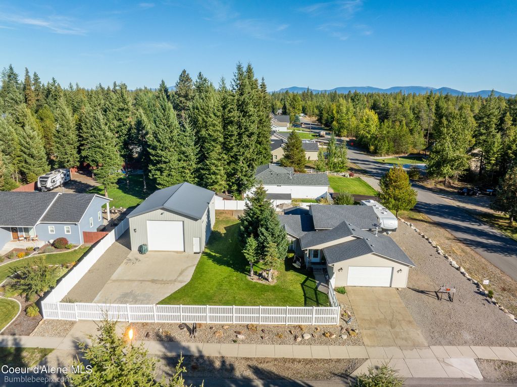31430 N 10TH AVE, Spirit Lake, ID 83869