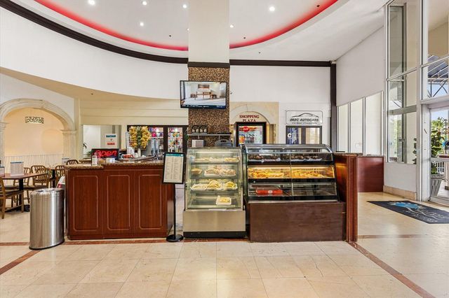 19201 Collins Avenue 114, Sunny Isles Beach, FL 33160
